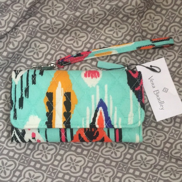 NWT Vera Bradley smartphone wristlet wallet!! - Picture 1 of 3